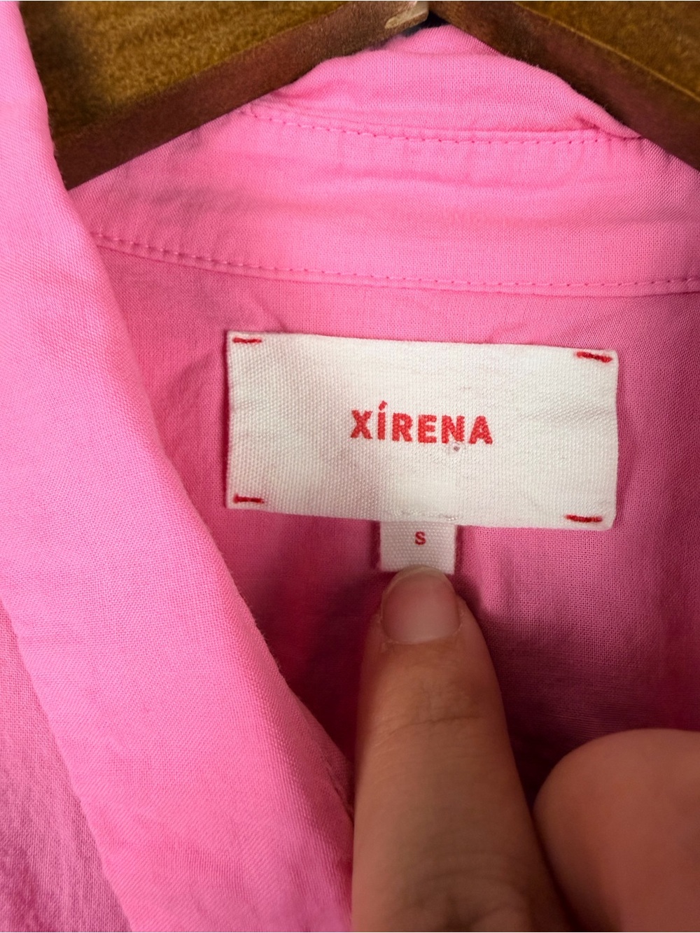 Xirena Channing shirt in hot pink size small - Picture 3 of 6